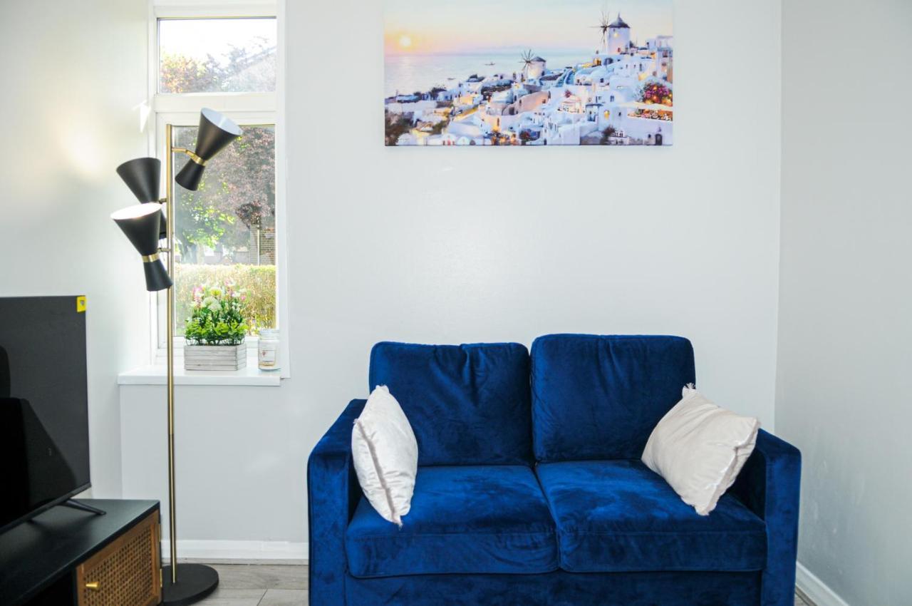 Greater London, 1 Bed London Flat, Parking, Nr Metro Stations, 15Mins To London Daire Dış mekan fotoğraf